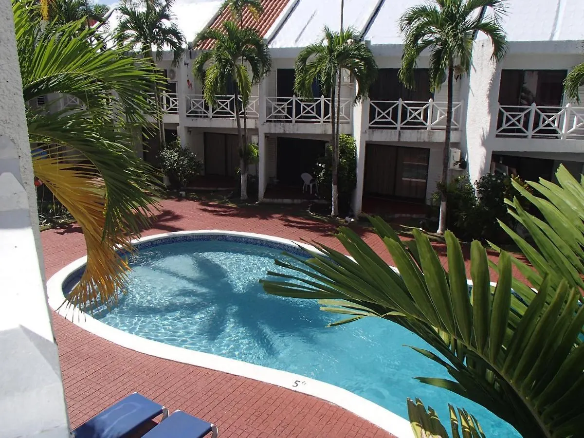 Chrisanns Beach Resort Ocho Rios